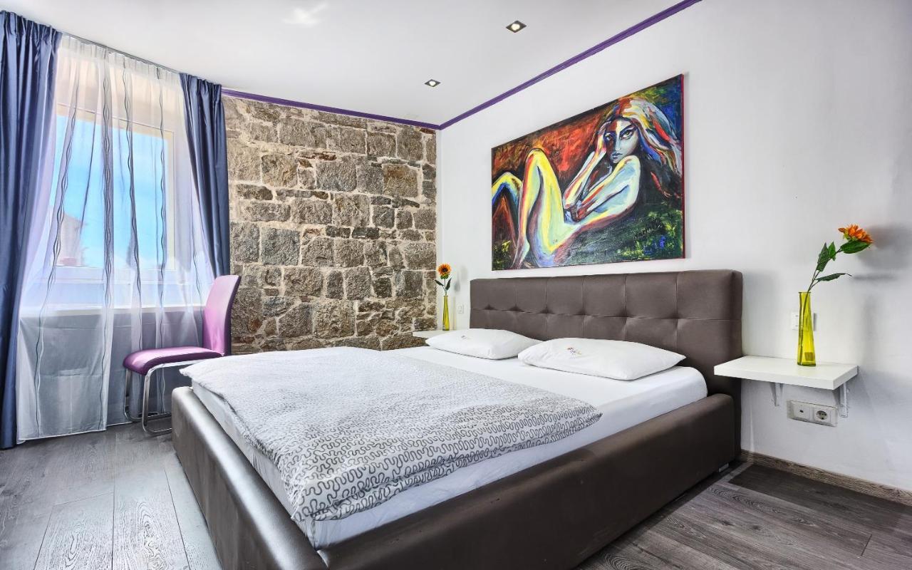 Luxury Rooms Ana In The Heart Of Сплит Екстериор снимка